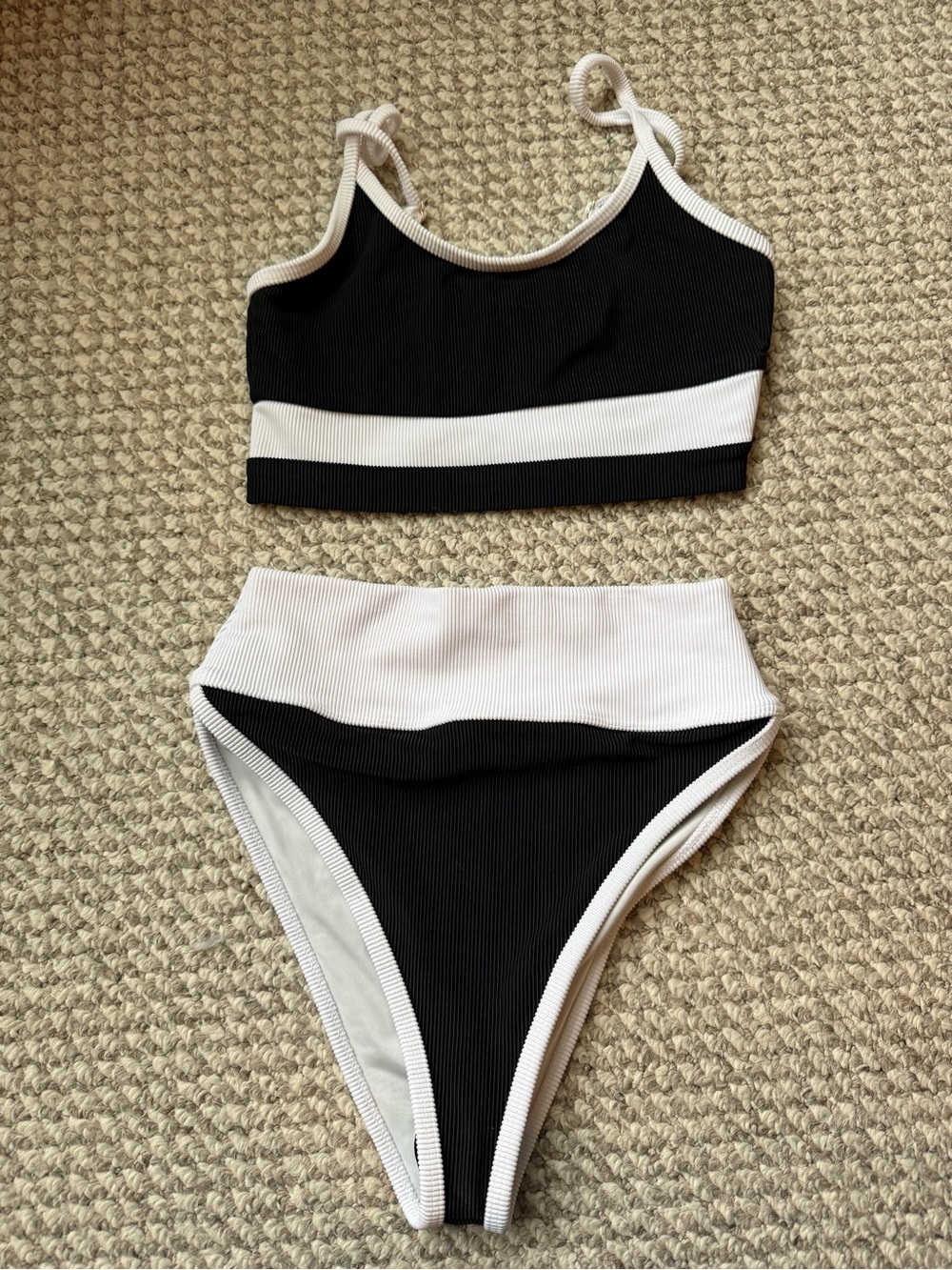 Beach Riot black and white two piece size small